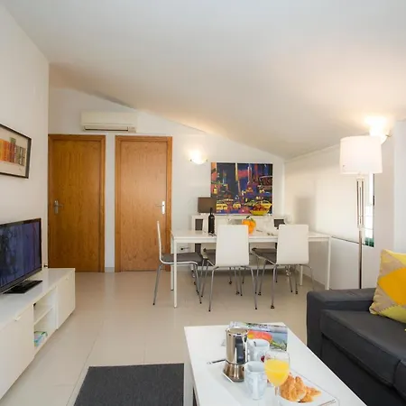 Apartman Singularstays Veronica Ii *