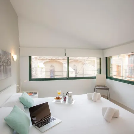 Singularstays Veronica Ii Apartman *