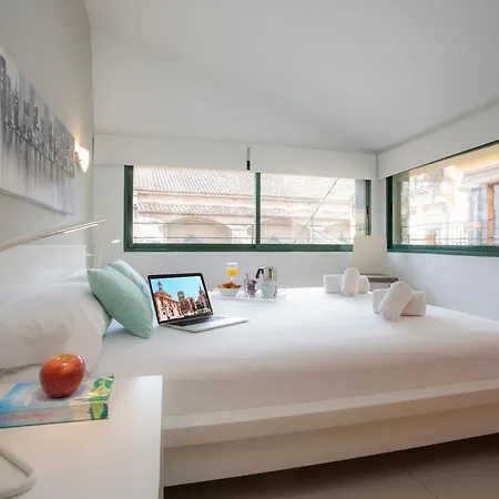 Appartamento Singularstays Veronica Ii Valenza